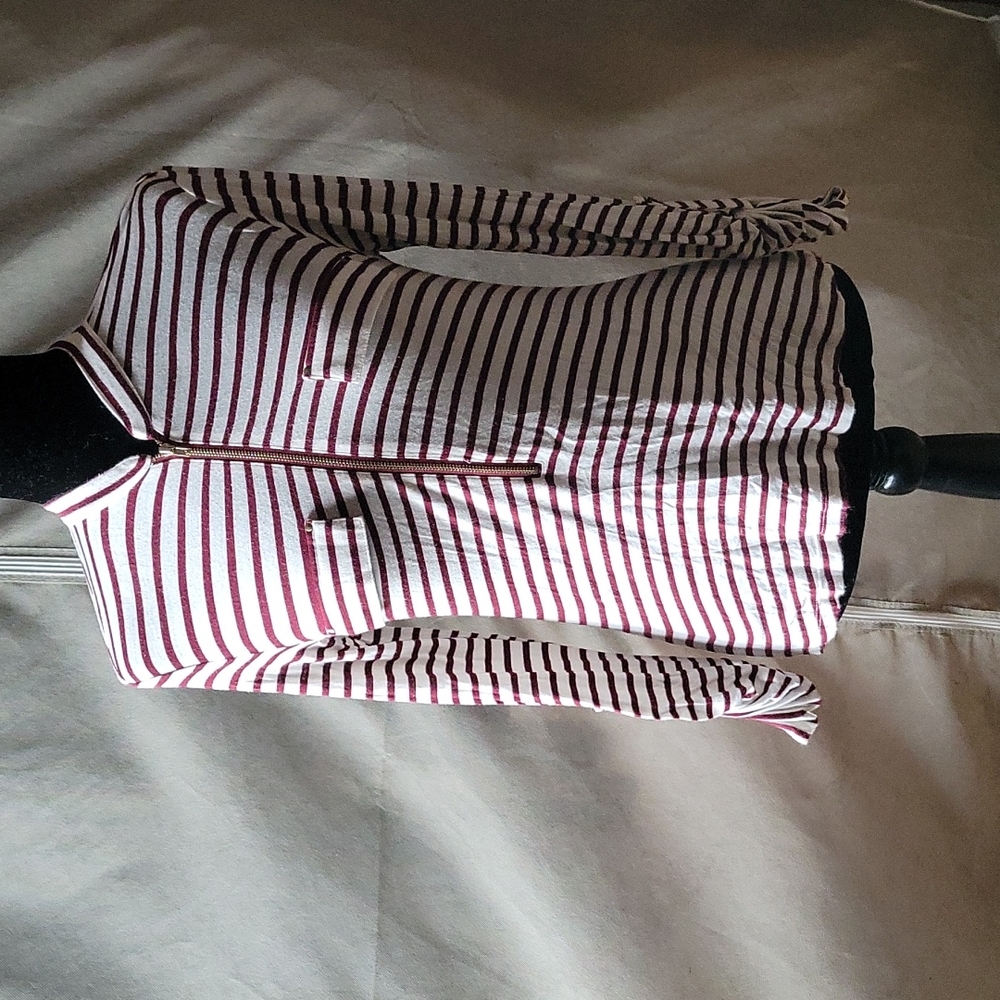 Active USA Small zipper in front burgundy and white stripped long sleeve button